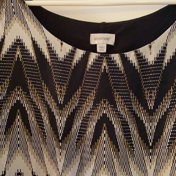 Avenue black and gold tank with top layer - Picture 2 of 4